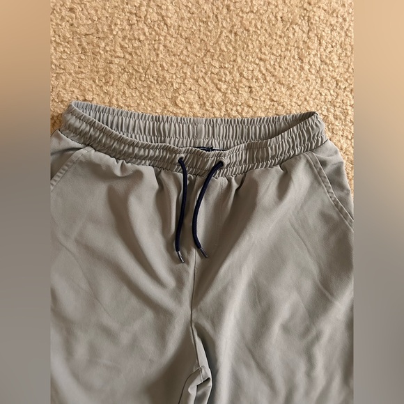 Vineyard Vines Boys Gray Active Shorts - Picture 2 of 4